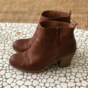 LOFT Camel color booties